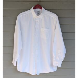 LL Bean Mens Button Down Front White Traditional Fit Shirt Size 17 34 sleeve